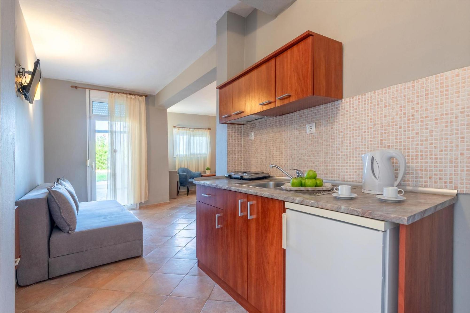 Ampelia Hotel Kassandra Ханиоти Экстерьер фото